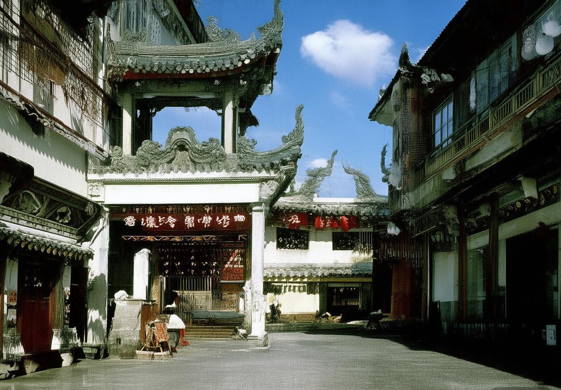 王者荣耀国际服新英雄迦楼罗登场，史诗皮肤自选礼包与限定回城特效同步上线！